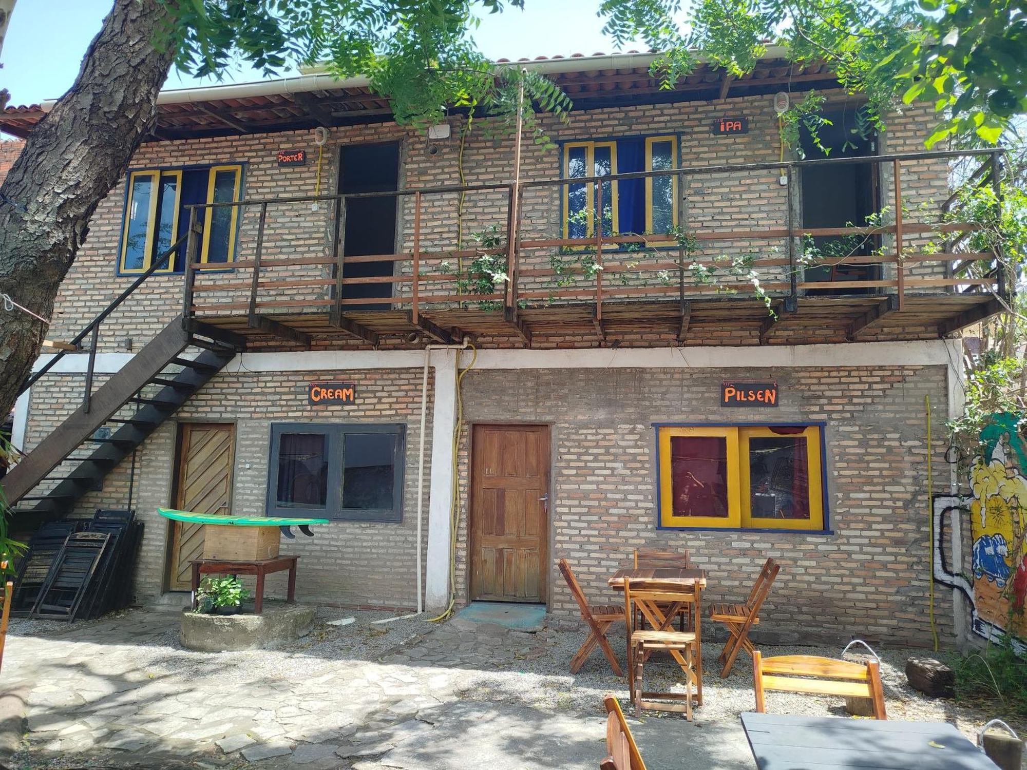 Praia de Pipa Waves Hostel & Pub מראה חיצוני תמונה
